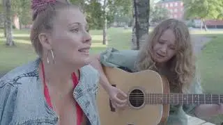 BAREFOOT SESSIONS: Ida Boija & Magda Andersson (Margo Price - Stone Me)