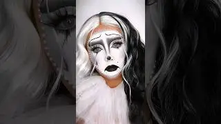 Black & white sad clown 🖤🤍 #halloween #halloweenmakeuplook #clownmakeup #halloweenclown #makeup