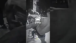 Дерзкий боец ​​ММА попал в затруднительное положение ☠️ #шорты