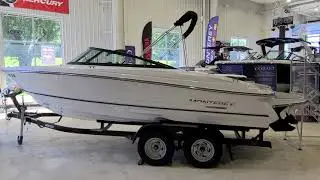 Monterey 224 FS, 2001, Only 32 Hrs, 250HP MerCruiser, Extended Platform, Sea Deck Flooring, CLEAN!