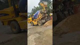 Construction machinery working 😍 #viral #automobile #machinery #tech #mixture #feed #shorts