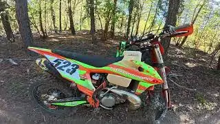Найти способ покататься на внедорожной трассе Johns Peak OHV.