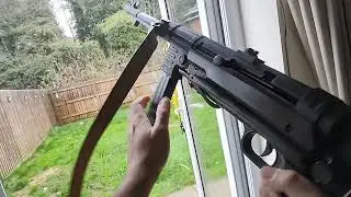 SRC GBB MP40