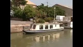 Vacance en  bateau sur le canal  entre Beaucaire et sete