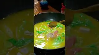 With just three salted duck eggs, you can make a bowl of especially delicious soup.  #recipe