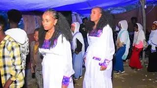 ወይዘራዝር ቆናጁ ትግራይ ኣብ መርዓ እናሳዕስዓ Tigrai traditional wedding dance