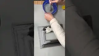 Grab an old picture frame and let&rsquo;s get to upcycling! #upcycleddecor #thrifteddecor #diy