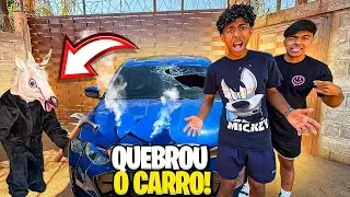 O UNICÓRNIO APARECEU E DESTRUIU O NOSSO CARRO…