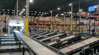 Intelligent conveying and sorting of American wine and drinks