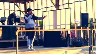 King Raiza Performs &ldquo;Message&rdquo; Live