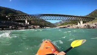 Whitewater kayaking Rishikesh - Grade 2 Rapid Initiation