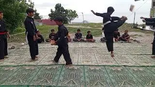 Atraksi pecak silat dasar dari anak-anak santri SMPIT AR RAYYAN LUWUK