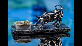 Premium souvenir &ldquo;Bull of Big Deals&rdquo;
