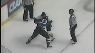 Chris LiPuma vs Mike Ruark IHL Nov 18/00