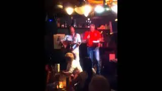 Tom Donovan og jeg p&aring; John Bull Pub