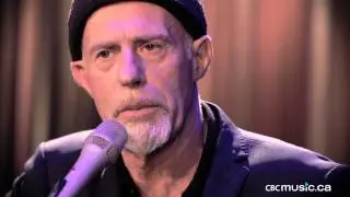 Harry Manx gets his Mohan Veena back
