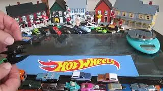 Бэтплан Бэтмена &mdash; литая игрушка Hot Wheels DC Comics: распаковка и обзор &mdash; первое литье в 2020 году