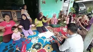 Moment latihan Bina Keluarga Remaja (BKR) persiapan lomba desa