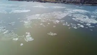 Hudson River freezing up