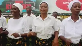 Catholic song | St. Augustine Kalikiliki main parish choir - Tikuthokodzani| Prod: Isaac Nsomokela