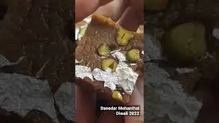 #shorts Traditional Gujarati Danedar Mohanthal Recipe Special Diwali Sweets, Rich Besan Barfi