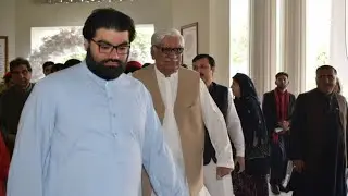 Asfandyar Wali Khan meeting with party workers at Bacha Khan Markaz