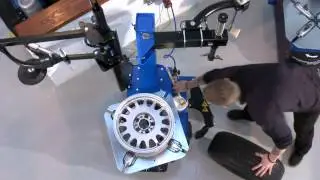 Megamount  303 Racing Tyre Changer from www.hofmann-megaplan.co.uk