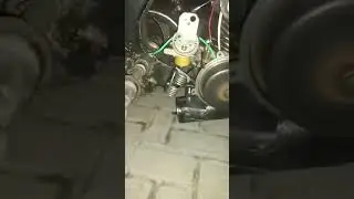 Mobilete dando tiro s&oacute; o cano!!