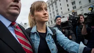 Эллисон Мэк раскрывает свою роль в секс-культе NXIVM