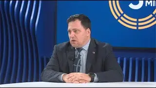 Pro&scaron;l&eacute; maso v KFC a rusk&aacute; destabilizace Česka i Evropy