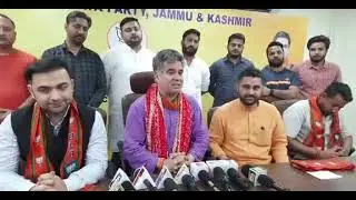 Prominent Youth leader joining BJP in the presence of Sh. Ravinder Raina  at BJP  Headquarters,Jammu