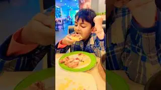 Pizza khao #shortvideo #pizzalover #trendingreels #viralvideo