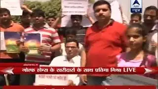 Noida: People take to the streets against Amrapali builder