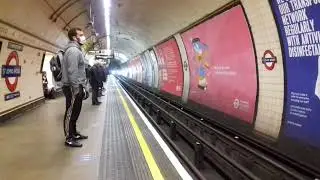 Jubilee line 1996TS arriving @St. John's Wood