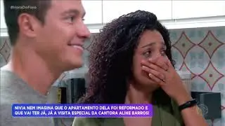 Família se emociona com casa reformada