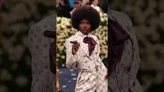 #Doechii at the #MetGala 2025 wear #louisvuitton #shorts