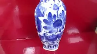 Vintage Chinese Delph Blue and White 9x4 Decorator Wall Pocket Flower Vase  MINT