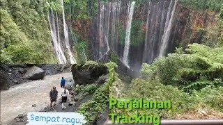 Tracking Tumpak Sewu Via Lumajang,, Terjalnya jalur track bikin bule ini sempat ragu..