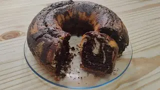 BOLO MESCLADO DE BAUNILHA E CHOCOLATE | SUPER FOFINHO | FÁCIL E RÁPIDO | Delícias em Casa