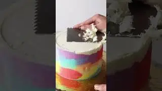 Best Tip for Sharp Edges on Cakes! 🎂✨ #cakedecoratingtips #baking #cakedecoratingforbeginners