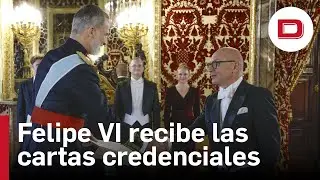 Felipe VI recibe las cartas credenciales de los múltiples nuevos embajadores
