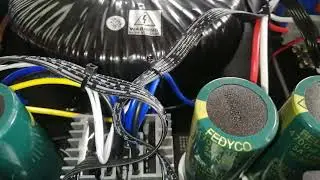 crown uw750 power amplifier. solid ang tunog napakalinaw at malakas.
