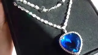 Titanic necklace heart of ocean