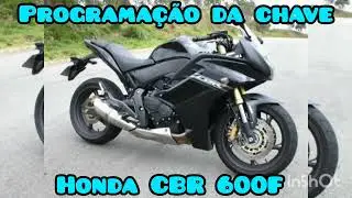 PROGRAMA&Ccedil;&Atilde;O DA CHAVE COM CHIP HONDA CBR600F CARENADA EM BANCADA #chavedemotohonda #injecaodemotos