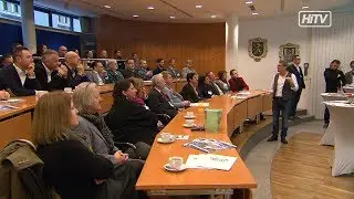 Der fr&uuml;he Vogel f&auml;ngt den Wurm - Wirtschaftsfr&uuml;hst&uuml;ck im Brucker Ratsaal