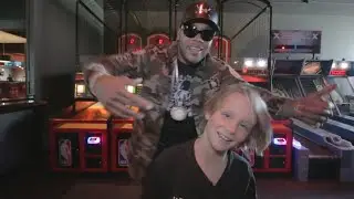 Flo Rida Surprises 9 Year-Old Super Fan!