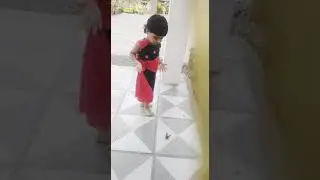 Baby catching Butterfly.....🥰🥰hailuzz world#shorts#trending#hailuzzworld#mallubaby