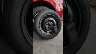 Inflating the spare tyre with Xiaomi portable air pump