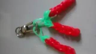 ♥  Como fazer Chaveiro Pimentinha de elásticos Rainbow Loom  ♥ sem tear  ♥ Pulseira de elástico  ♥