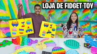TRANSFORMEI MINHA CASA NA MAIOR LOJA DE FIGET TOY! - JULIANA BALTAR